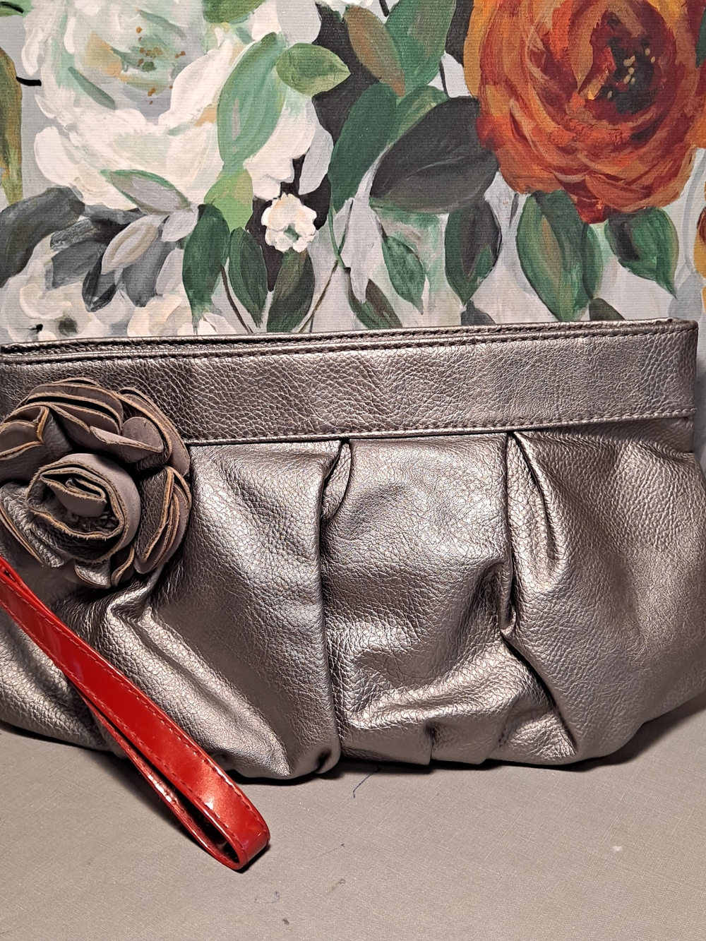 New York & Company Silver Metallic Clutch Rosette Detail Pleated Y2k Vegan Bag